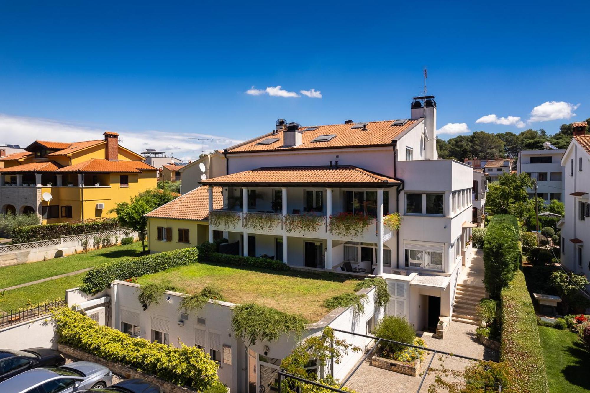 Maras Premium Apartments Poreč Buitenkant foto