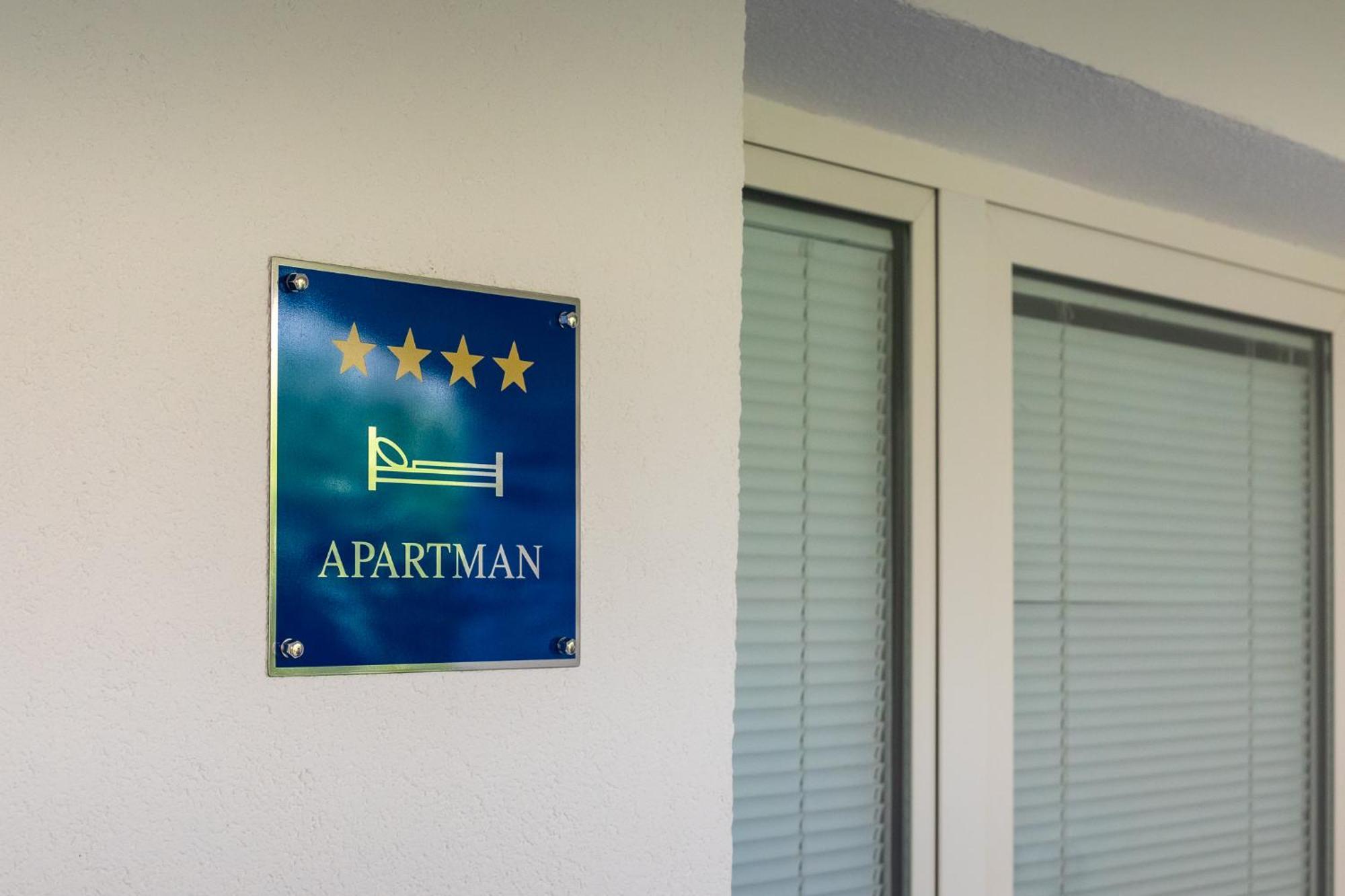 Maras Premium Apartments Poreč Buitenkant foto