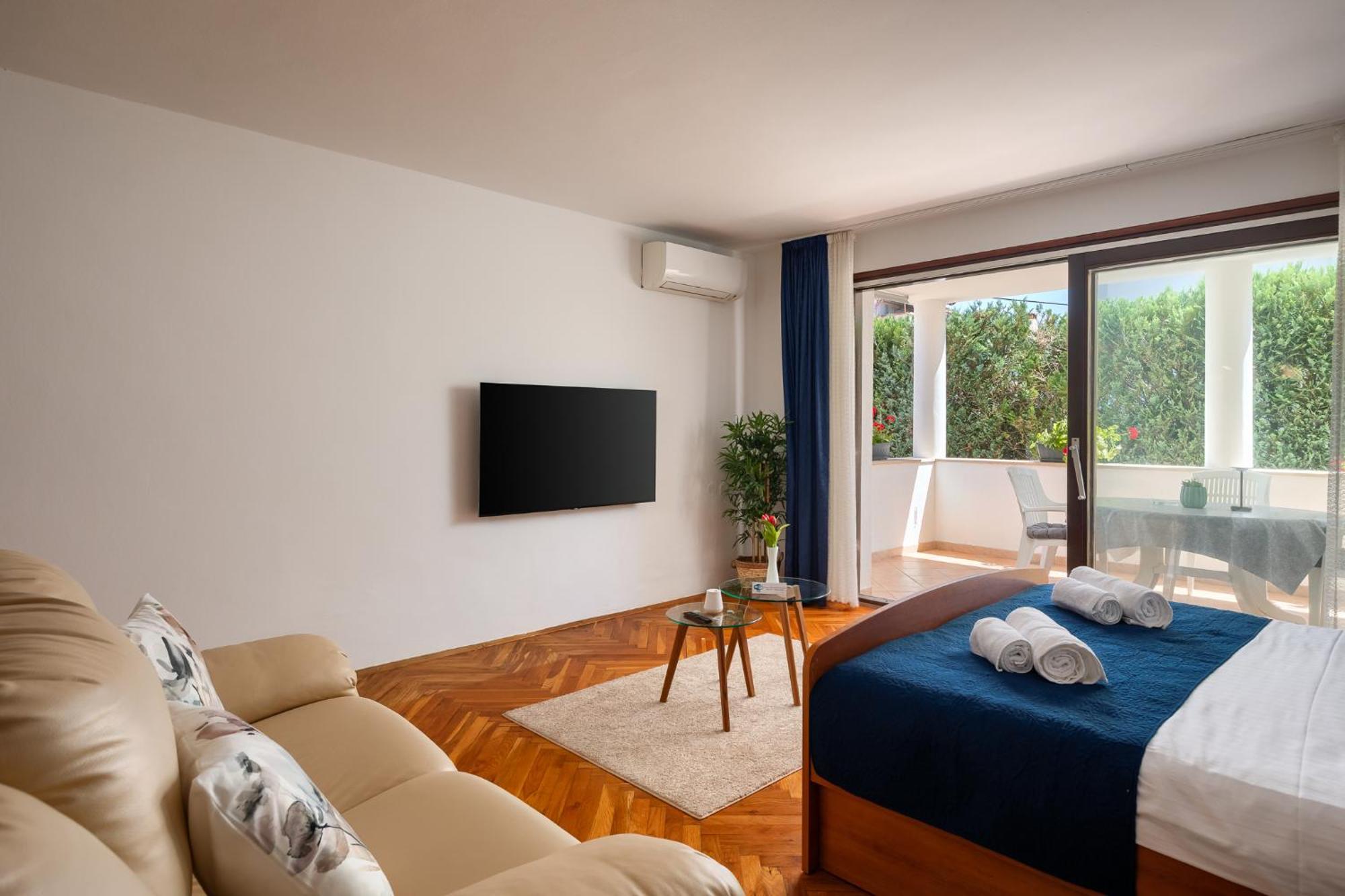 Maras Premium Apartments Poreč Buitenkant foto